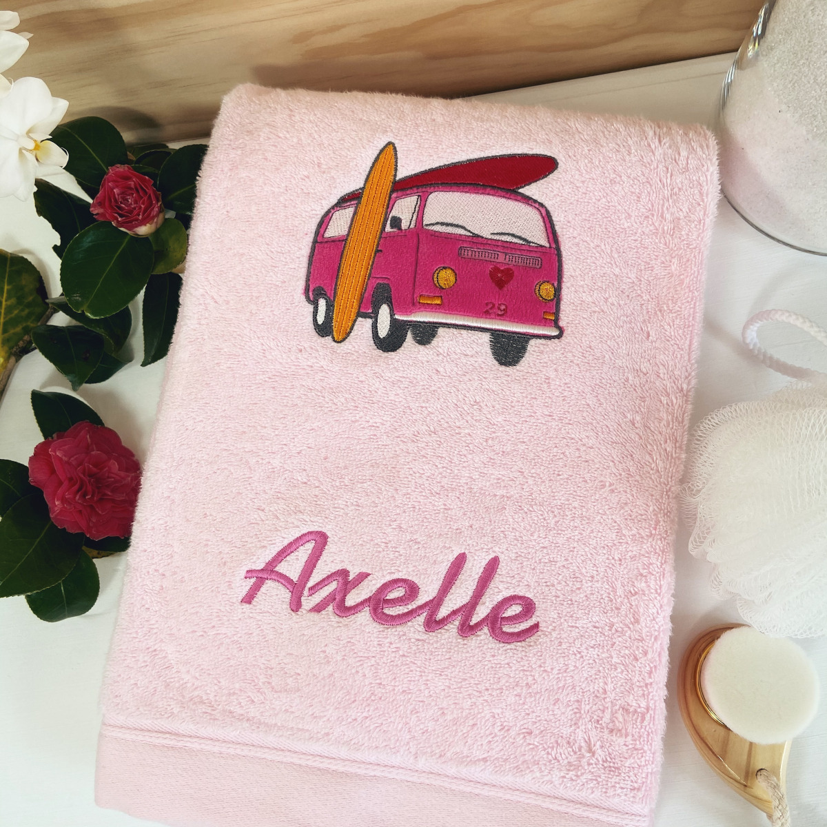 serviette peps rose Abers Roads fuchsia meilleur broderies personnalisées serviette van et surfs