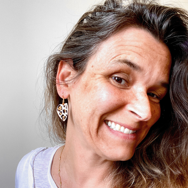 Boucles oreilles grands coeurs motif léopard